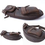 クレイジーホースレザーバッグ - 軽量本革クロスボディ。フラットな状態での厚みやポケット構造が分かる多角度ショット。