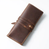 ダークブラウンのクレイジーホースレザー ペンケース_I、巻き留め付きで高級感ある本革製ペン収納ケース。