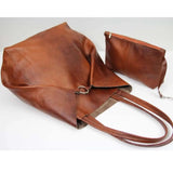 PUレザー製BIGショルダーバッグ_Aと付属のポーチ。収納力抜群の合成皮革ショルダーバッグ。